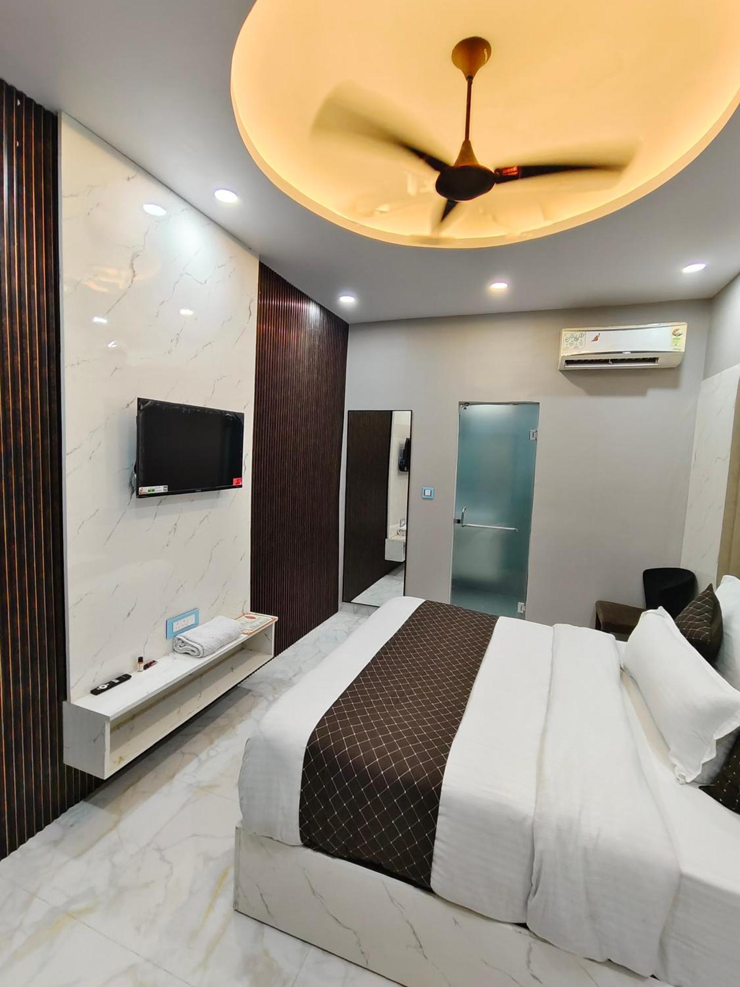 Hotel New Imperial Ghaziabad Exterior foto